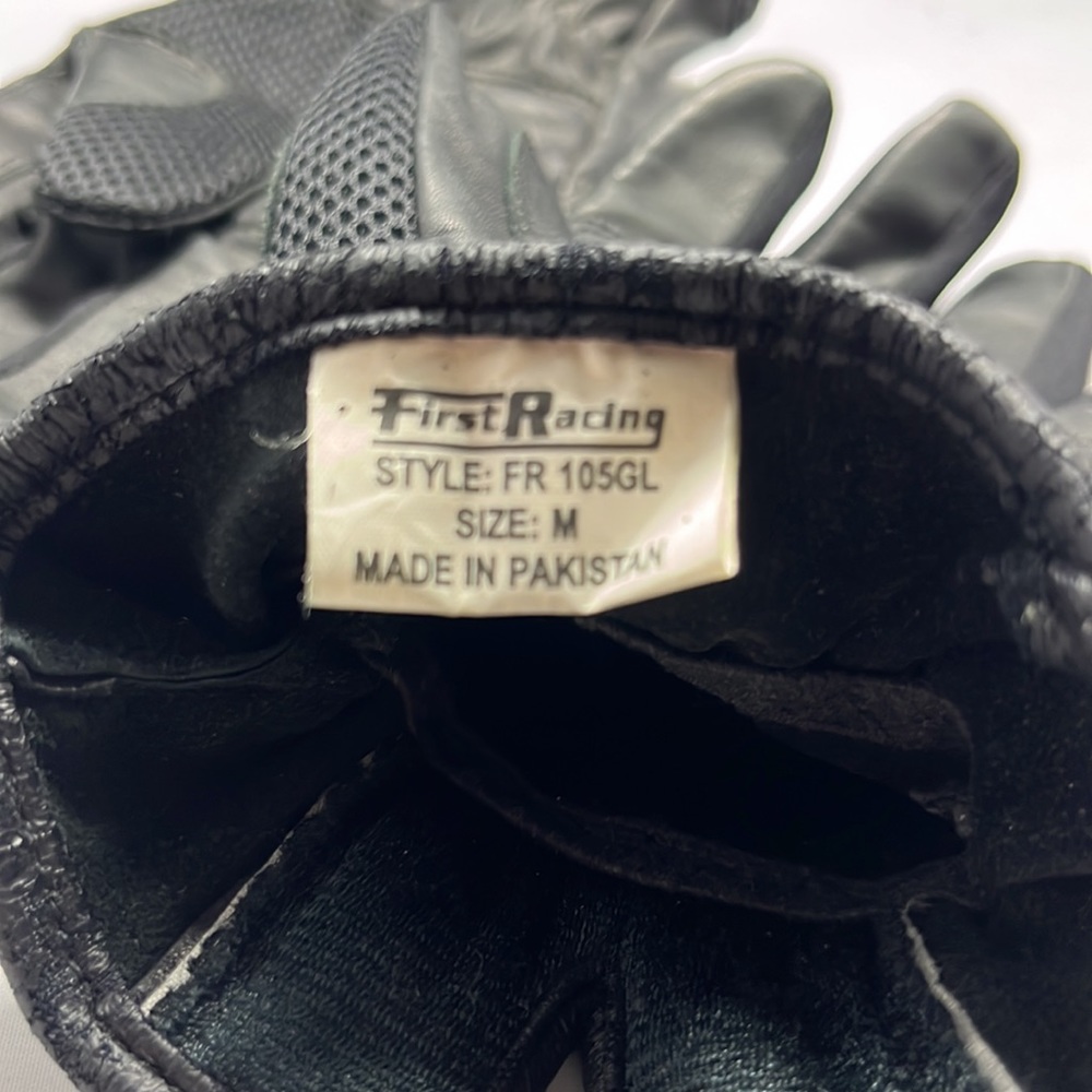 Black motorcycle gloves, size medium - Picture 3 of 3